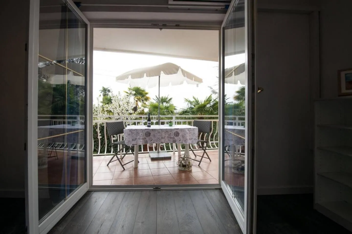 Apartment Miriam - 200M From Beach Ika Chorwacja