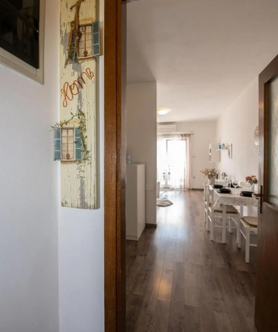 Apartment Miriam - 200M From Beach Ika 0*,