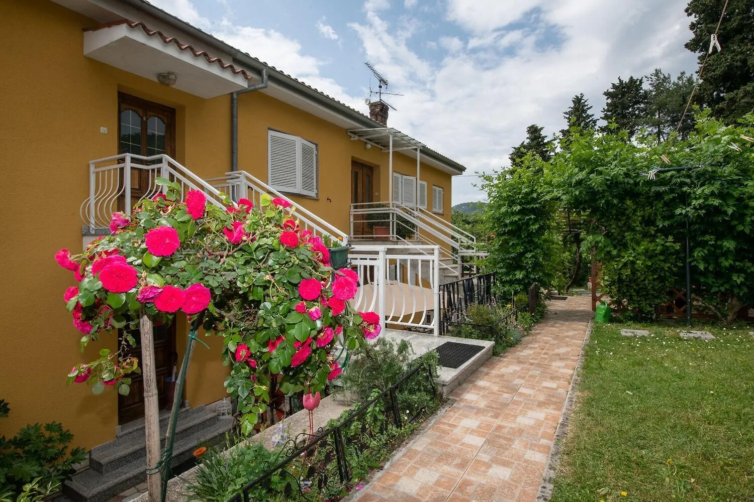 Apartment Miriam - 200M From Beach Ika