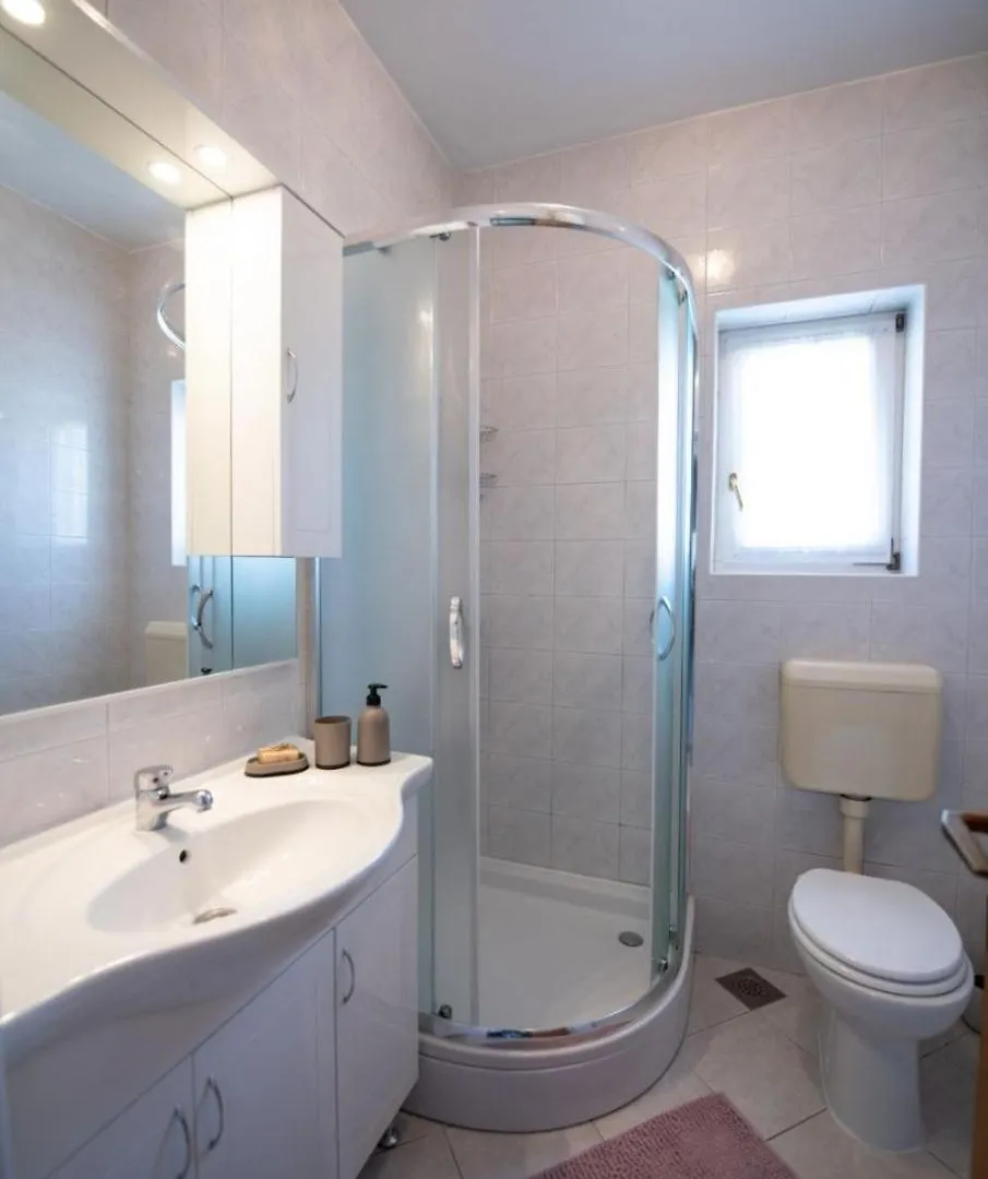 Apartment Miriam - 200M From Beach Ika Croatia