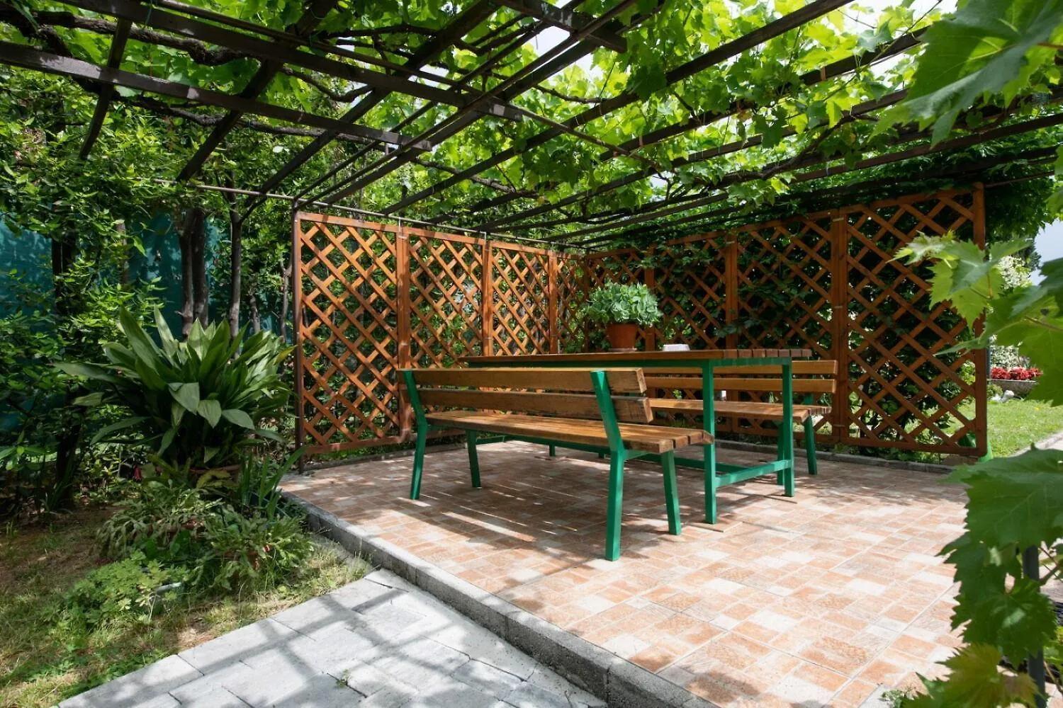 Apartment Miriam - 200M From Beach Ika 0*,